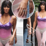 Bianca Censori fingers, Bianca Censori Australia trip, Kanye West wife Bianca Censori, Bianca Censori outfit, Bianca Censori family