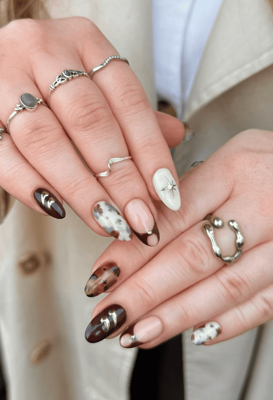 summer to fall nails, transition nail ideas, chic nail designs 2026, butter yellow nails, caramel glazed nails, milky white chrome nails, chocolate French tips, sage green nails, burgundy chrome nails, burnt orange nails