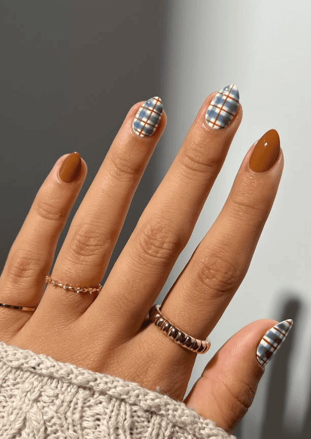 summer to fall nails, transition nail ideas, chic nail designs 2026, butter yellow nails, caramel glazed nails, milky white chrome nails, chocolate French tips, sage green nails, burgundy chrome nails, burnt orange nails
