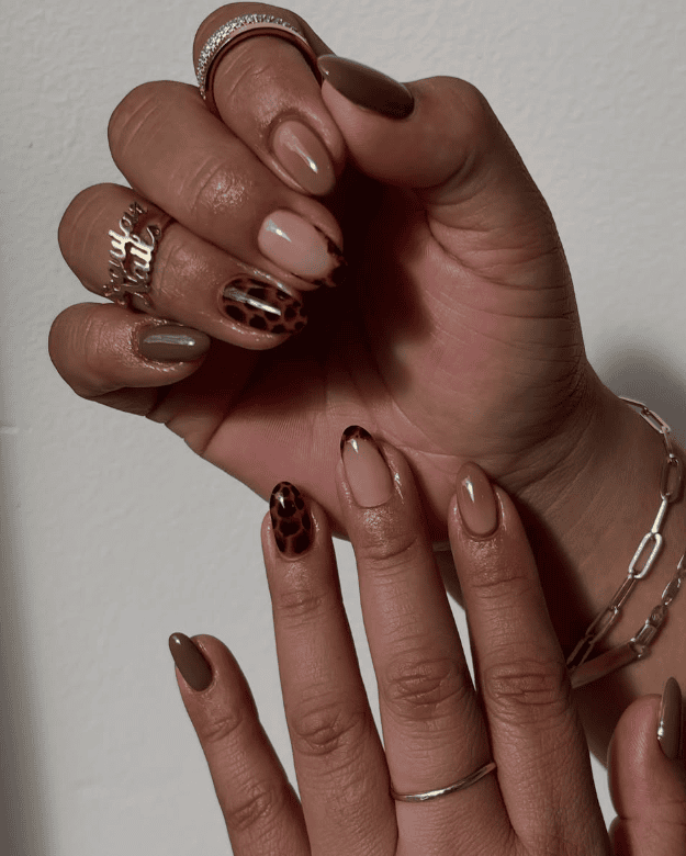 September nail trends 2026, fall nail colors, pumpkin spice nails, burgundy fall nails, chocolate brown manicure, plaid nail designs, caramel glazed nails, olive green nails, tortoiseshell nails, velvet cat eye nails
